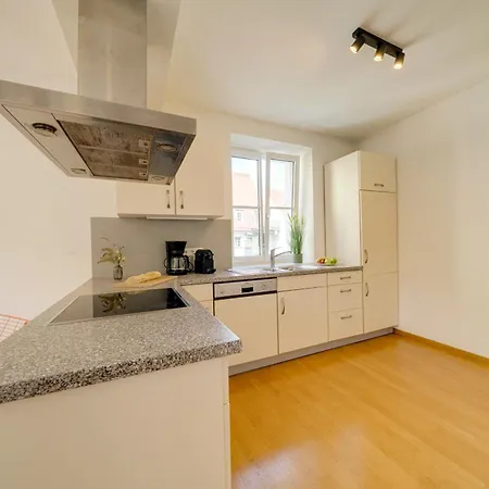 Apartment Lexapartments Zentral 101qm In Altstadtnähe